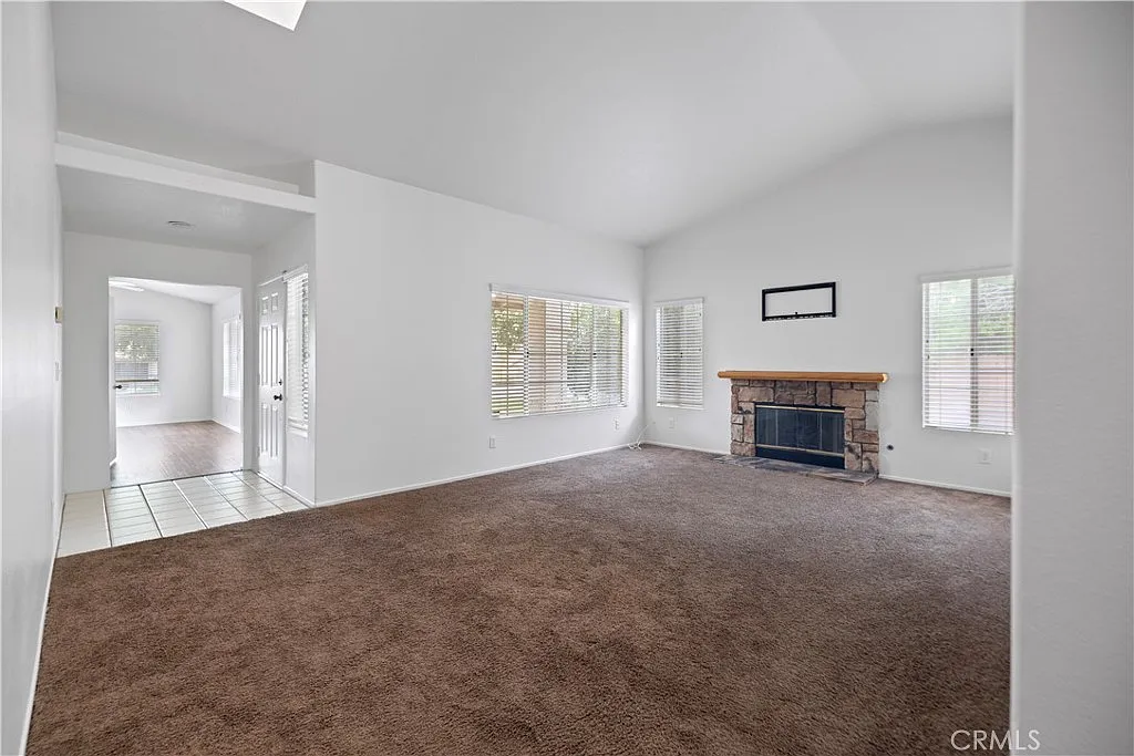 3 bed, 1712 sqft, $2,500 — Photo 3