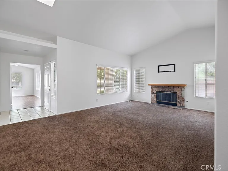 15589 Cheyenne St — Photo 3