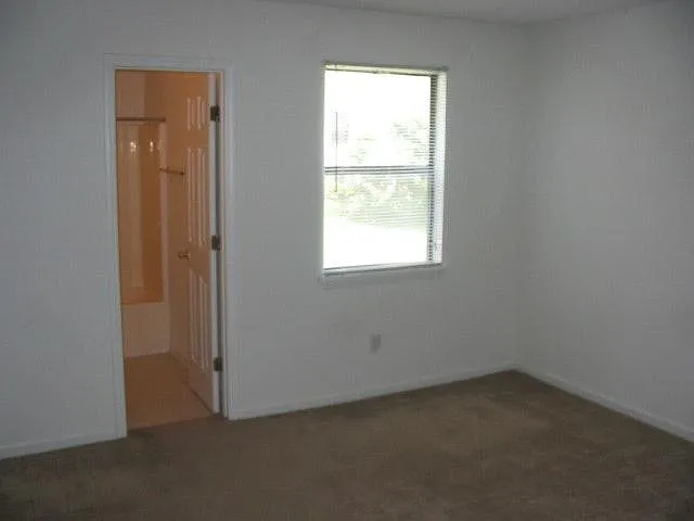 237 Wyndham Cir — Photo 8