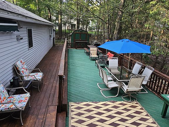 3rd image of 8566 Hillcrest Dr