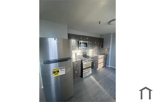 58 Chestnut St #2W Photo 1