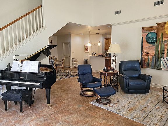 2nd image of 321 E Bandera Rd