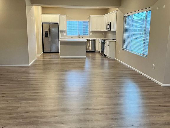 4th image of 17422 118th Avenue Ct E Unit 1