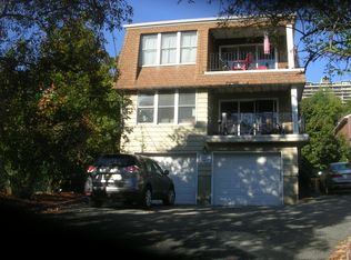 1274 River Rd, Edgewater, NJ 07020