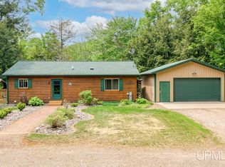5035 Green Acres Dr, Florence, WI 54121