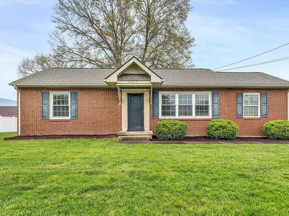 1339 Forest Lawn Dr, Salem, VA 24153