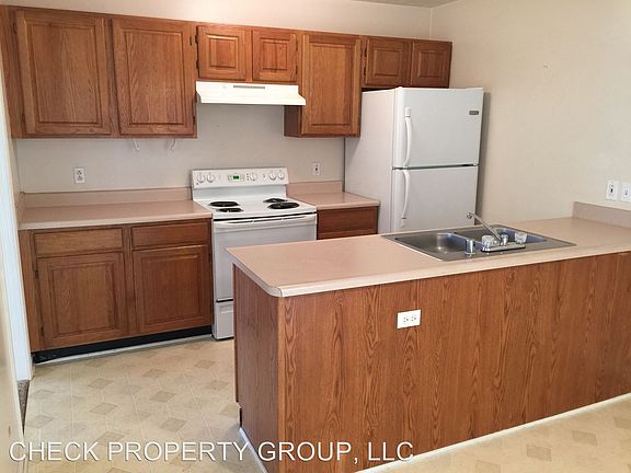 3rd image of 2026 Leland Dr