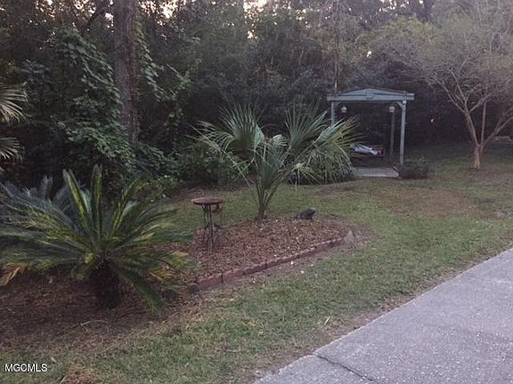3rd image of 13909 W El Bonito Dr