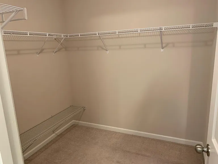 1105 Silvermoon Dr — Photo 16