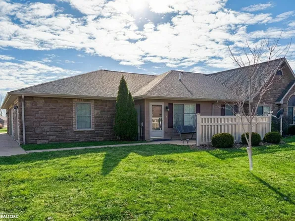 4922 Grand View Ln, Fort Madison, IA 52627