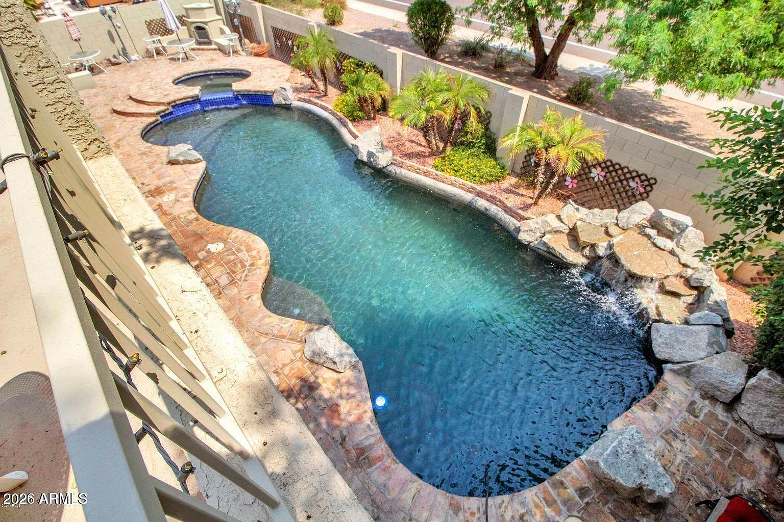 6 bed, 4.5 bath, 4461 sqft, $3,995 — Photo 1