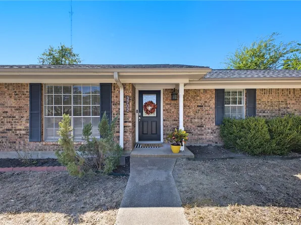 3702 Tanglewood Dr, Bryan, TX 77802