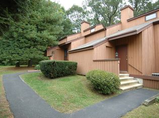 380 Old Waterbury Rd APT 2, Southbury, CT 06488