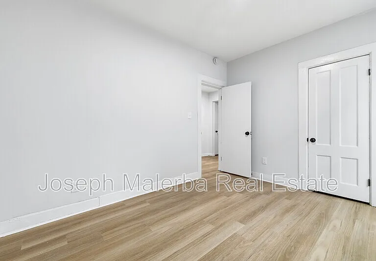 848 Bank St — Photo 49