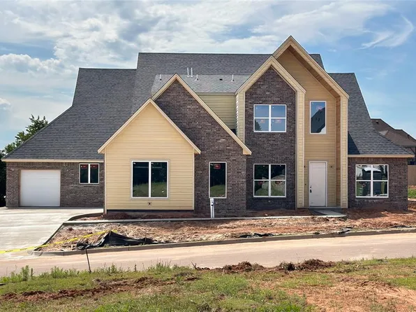 4548 Maple Ridge Dr, Edmond, OK 73034