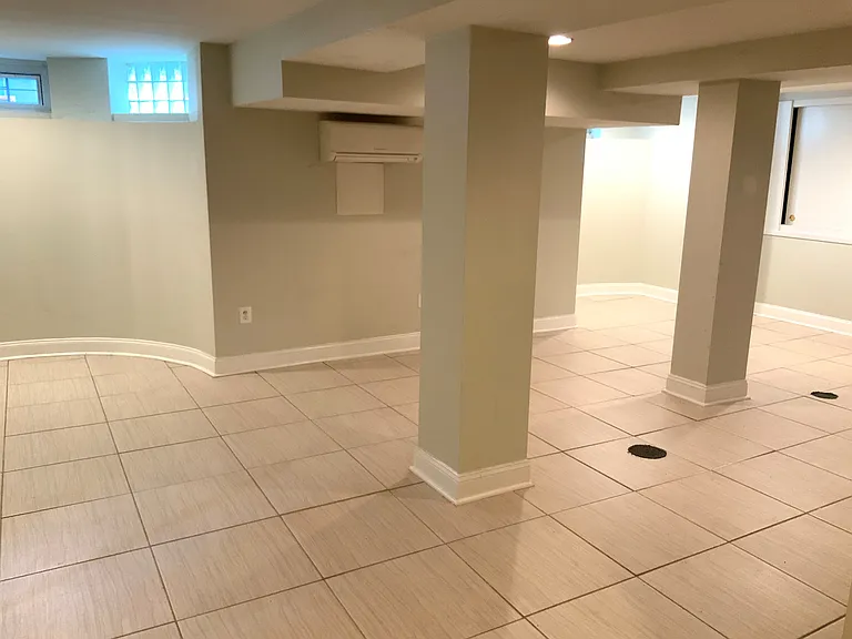 804 Hollins St #BASEMENT — Photo 5