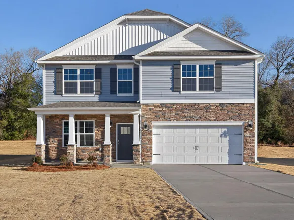 1114 Shoreline Drive, Vass, NC 28394