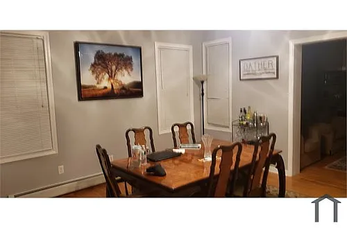 24 Suffield St Photo 1