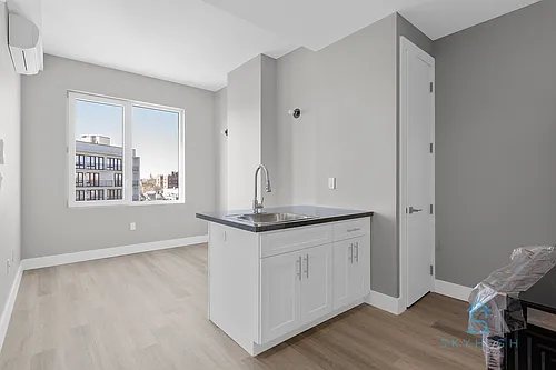 641 E 28th St #3G Photo 1