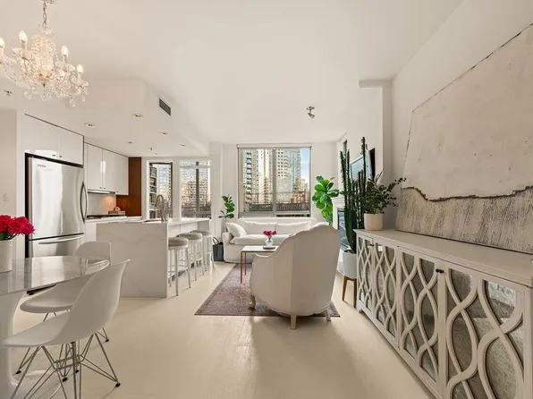 1005 Beach Ave #601, Vancouver, BC V6E 3W2