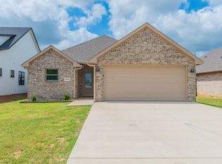 505 Copenhavr St, Pilot Point, TX 76258
