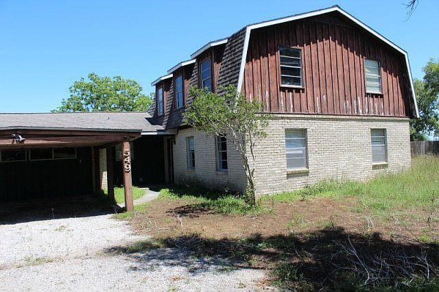 2nd image of 549 Jacob Rd