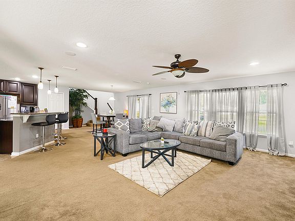 4th image of 7551 Grossman Ct