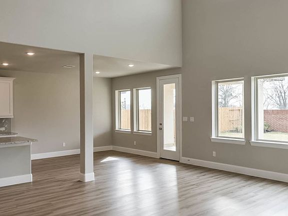 HS 3203 Plan 5069 Great Room