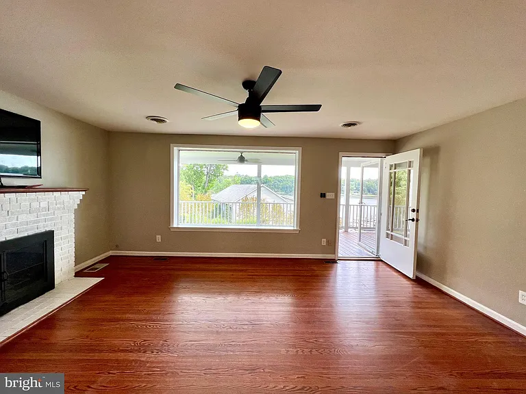 504 Walnut Dr — Photo 17
