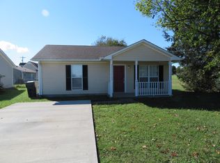 915 State Line Rd, Oak Grove, KY 42262