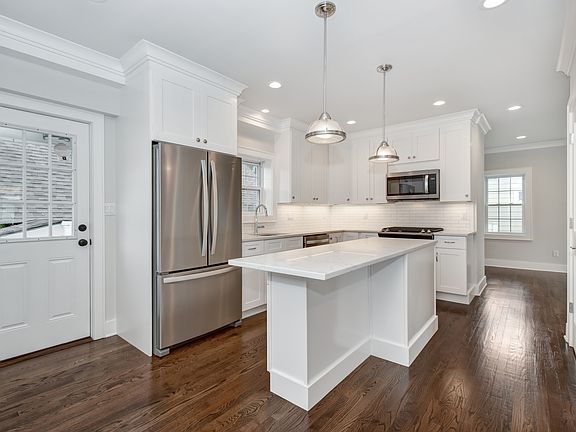New entertainer's kitchen