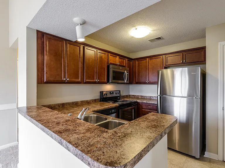 Treybrooke Apartments — Photo 12