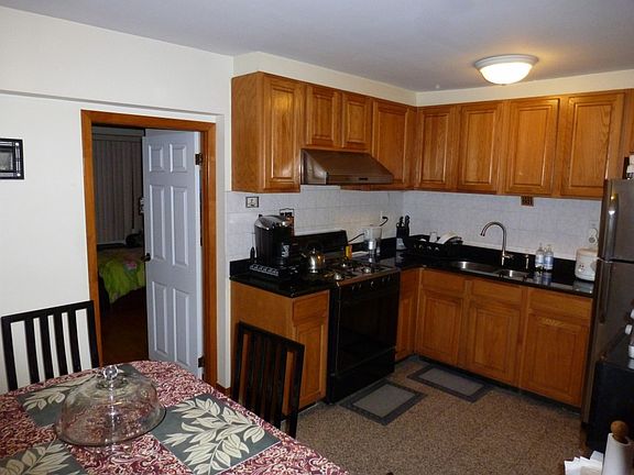 4th image of 6729 212th St