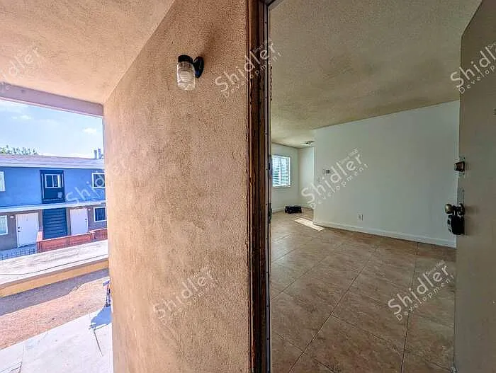 2 bed, 1.0 bath, 700 sqft, $1,850 — Photo 2