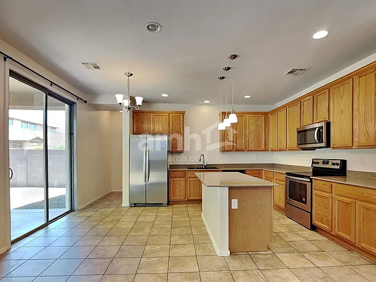 3542 E Terrace Ave — Photo 3