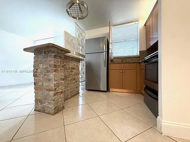 1801 S Treasure Dr #101 — Photo 7