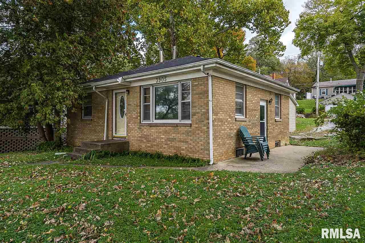 3905 11th St photo 1