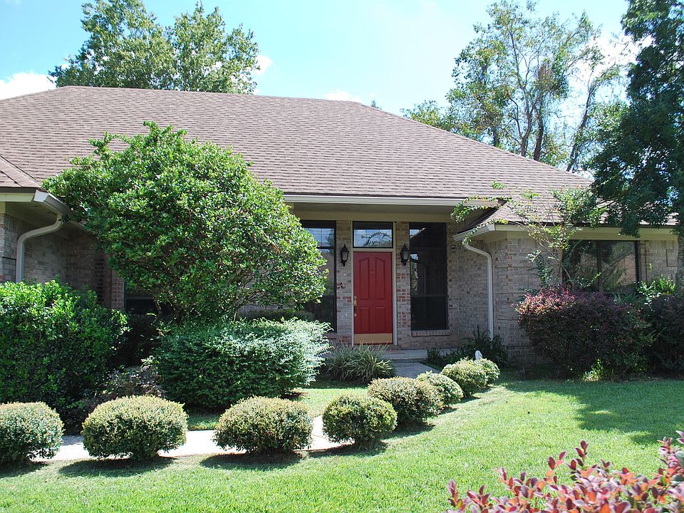1st image of 9840 Cresswell Ln N