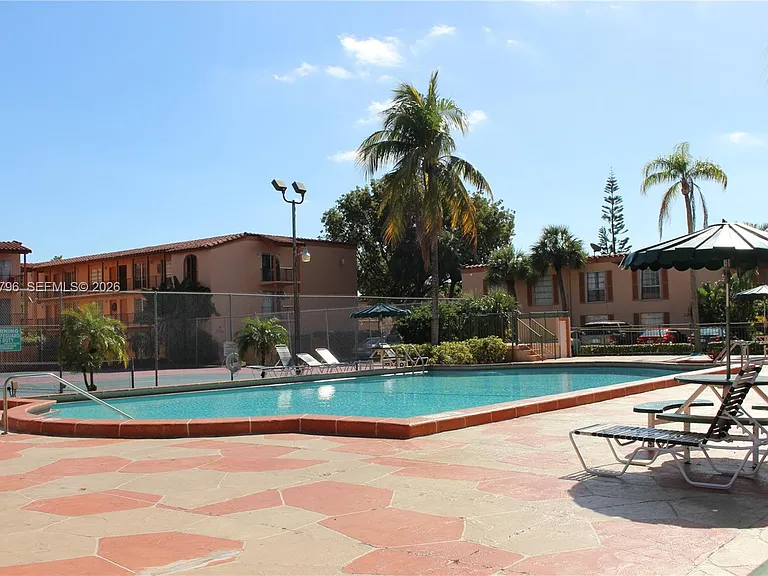 7208 Fairway Dr #I8 — Photo 15