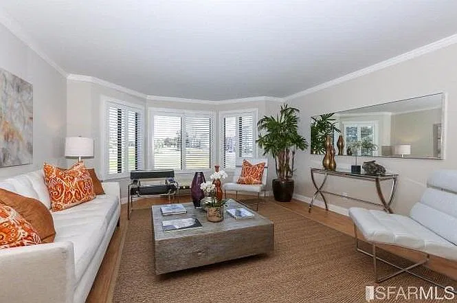 3501 Laguna St — Photo 2