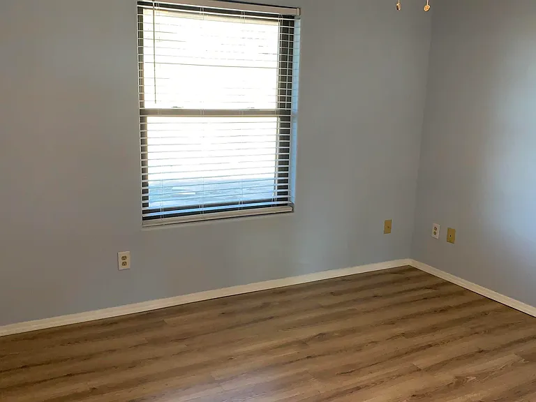 36360 E Margaret St — Photo 6
