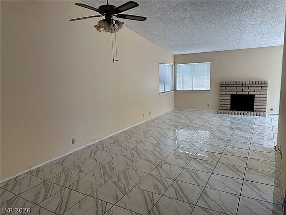 3rd image of 3618 Edinburgh Dr