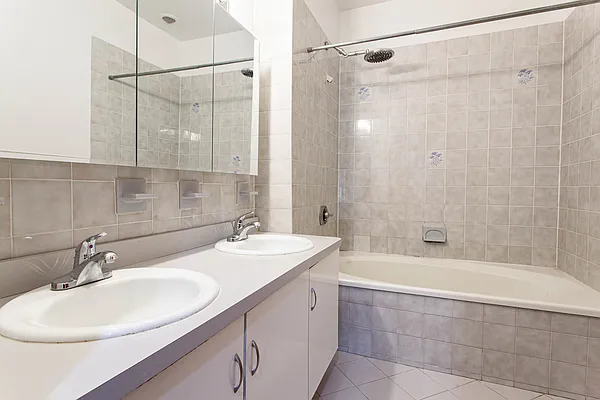 Rented by Cayenne Realty Group | media 24