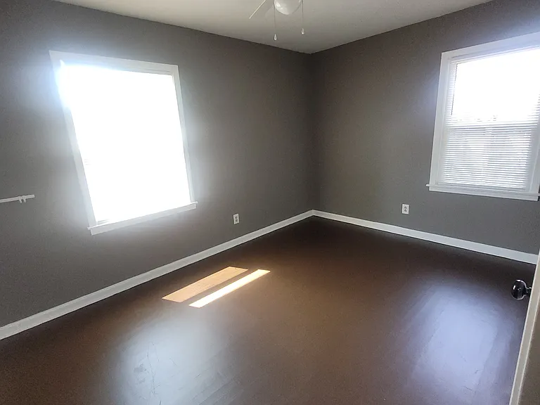 386 N Oak Grove Rd — Photo 9