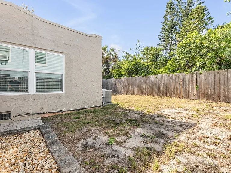 315 Sears Ave — Photo 40