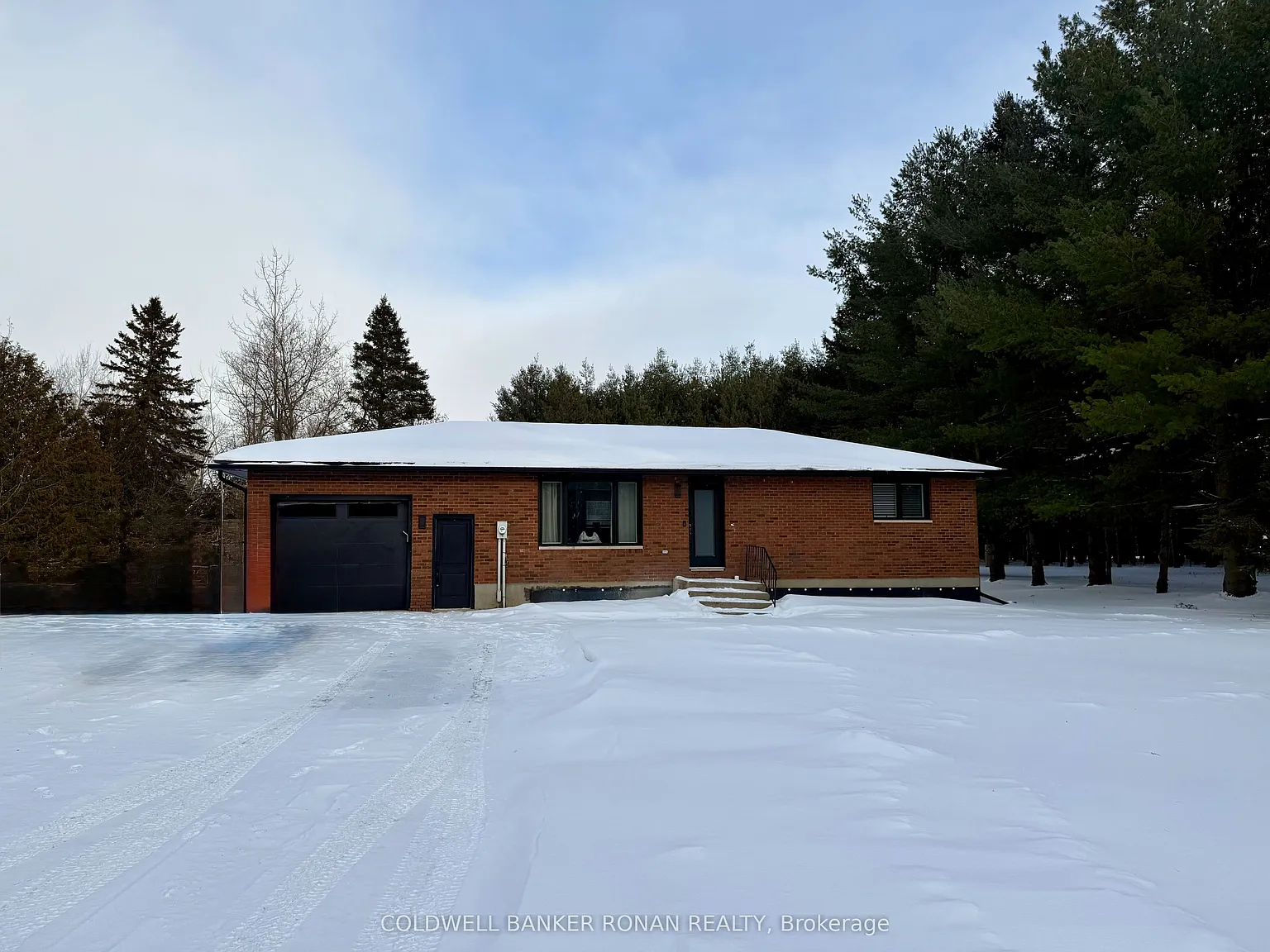 14 Denney Dr photo 1
