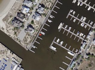 27-F Row Boat Row, Southport, NC 28461