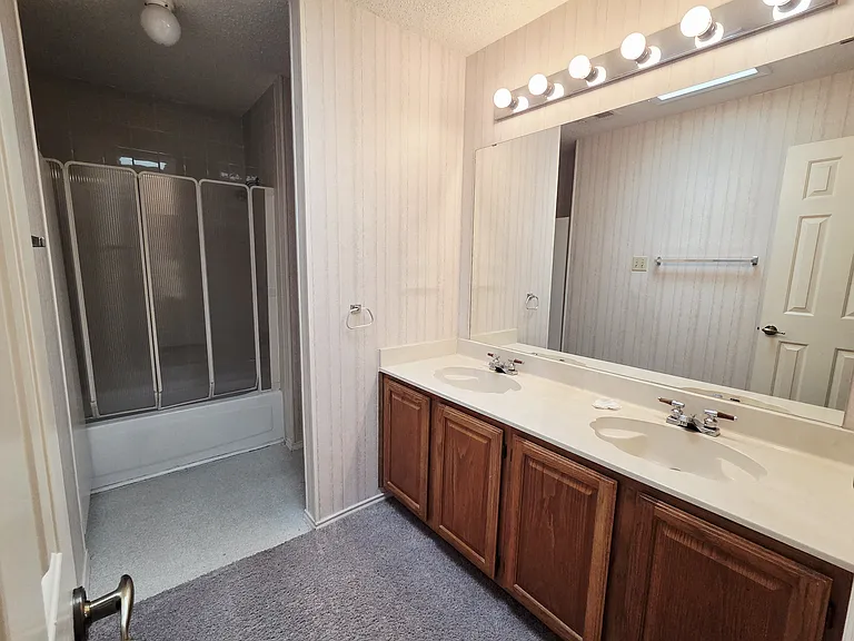 7408 Forest Strm — Photo 9
