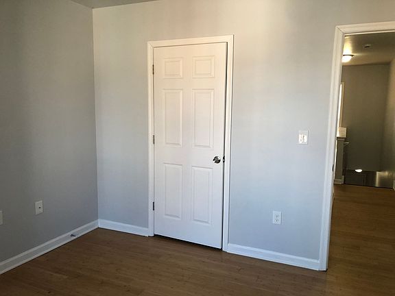 3rd image of 1648 Cliftview Ave