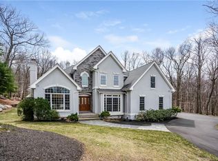 100 Hampton Dr, Manchester, CT 06040